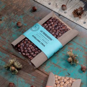 Avellana Negreta Crua