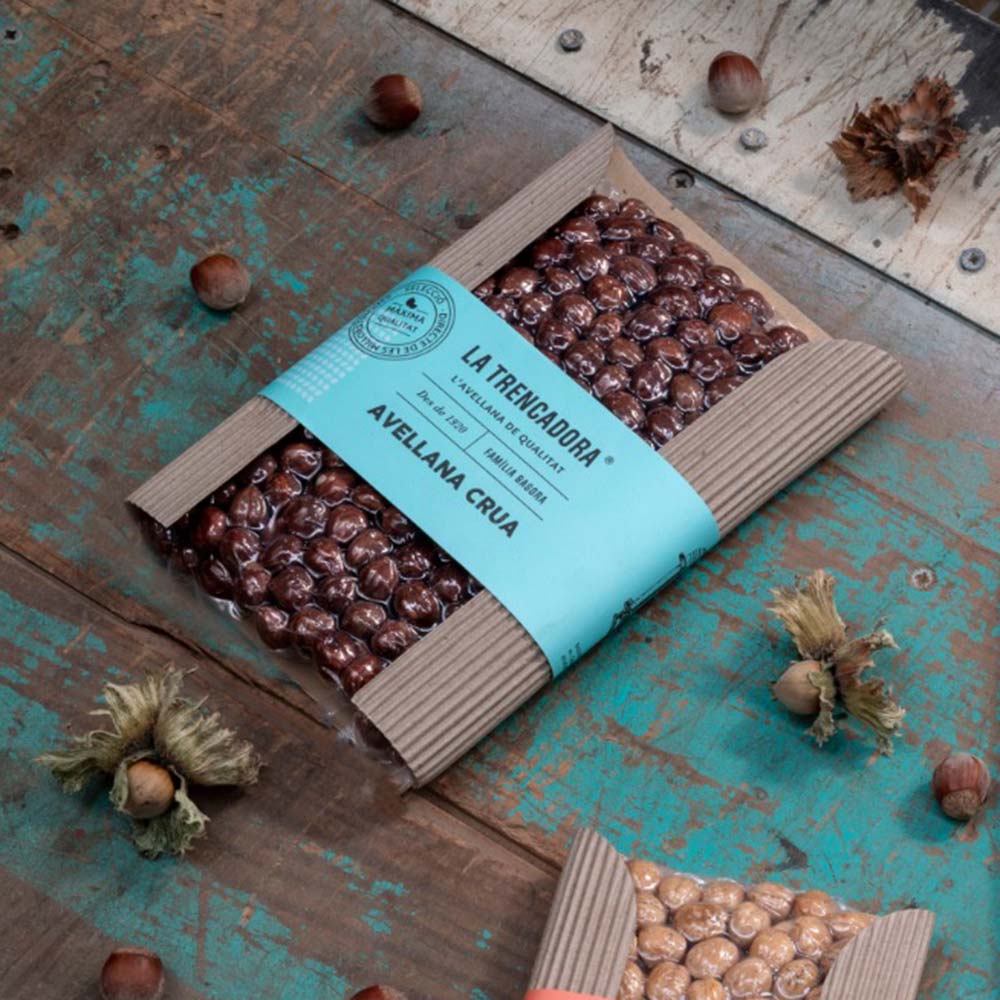 Avellana Negreta Crua